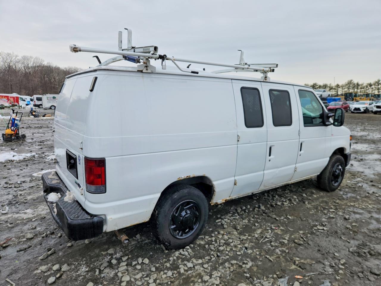 2012 Ford Econoline - Фото 3