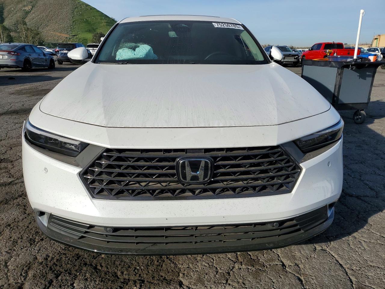 2025 Honda Accord Touring Hybrid - Image 5