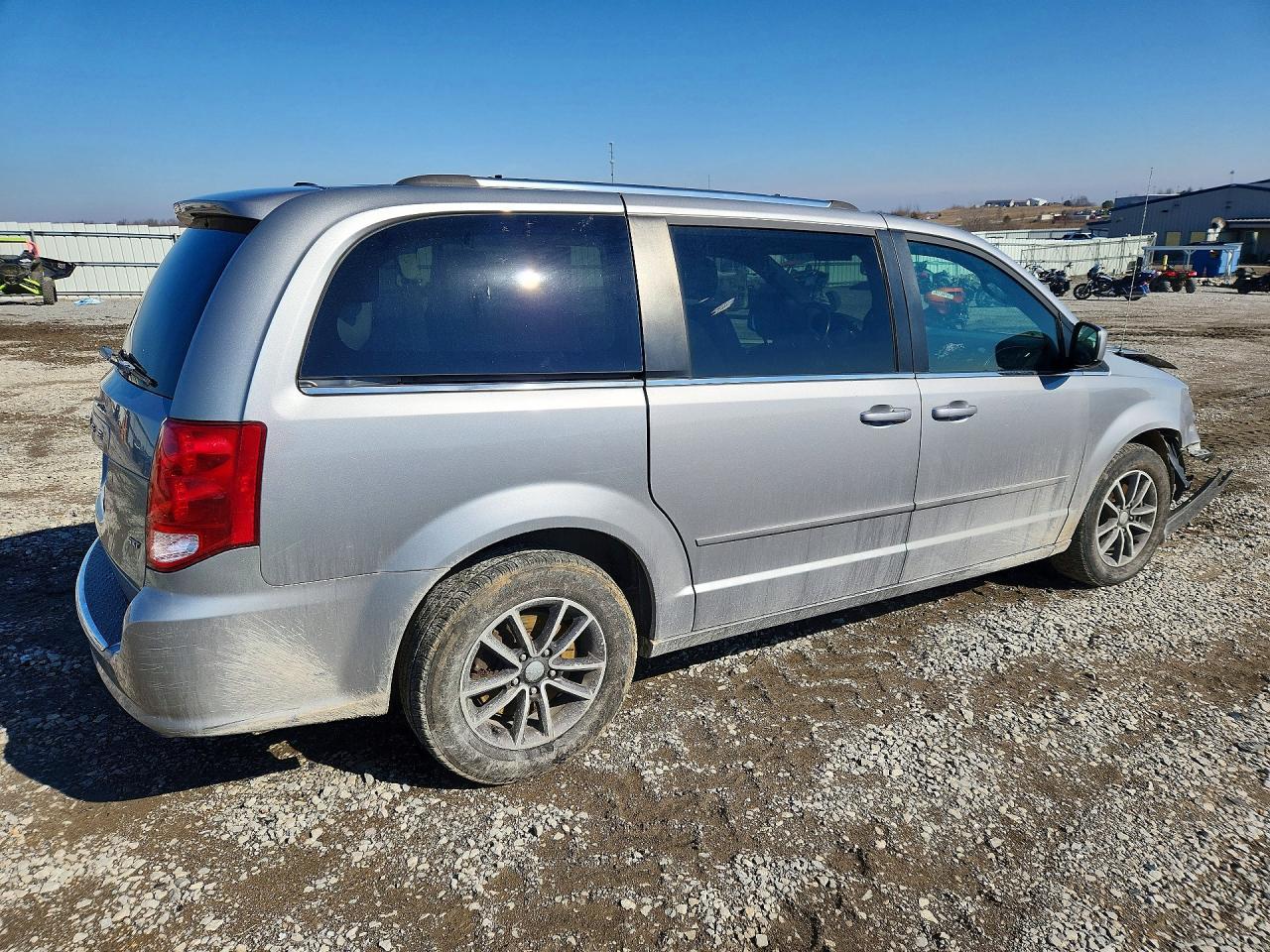 2017 Dodge Grand Caravan Sxt - Image 3