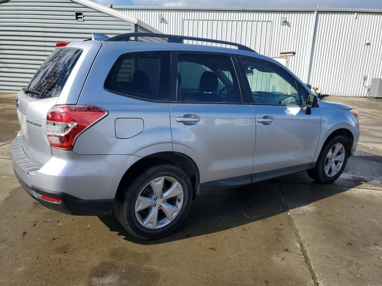 2016 Subaru Forester 2.5I - Фото 3