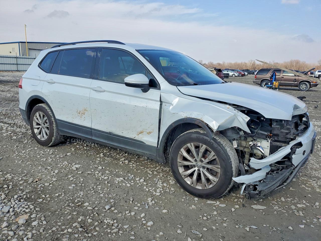 2018 Volkswagen Tiguan S - Фото 4
