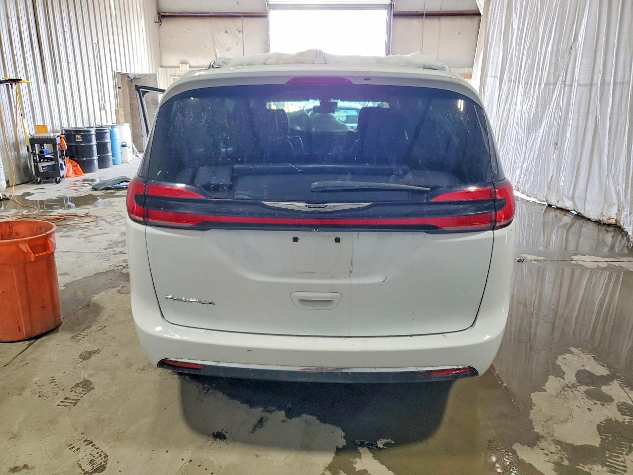 2022 Chrysler Pacifica Touring L - Image 6