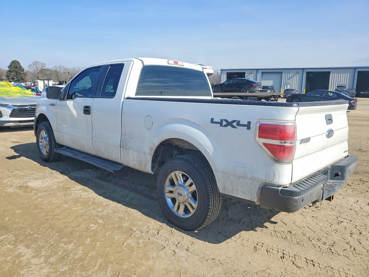 2013 Ford F150 Super Cab - Фото 2