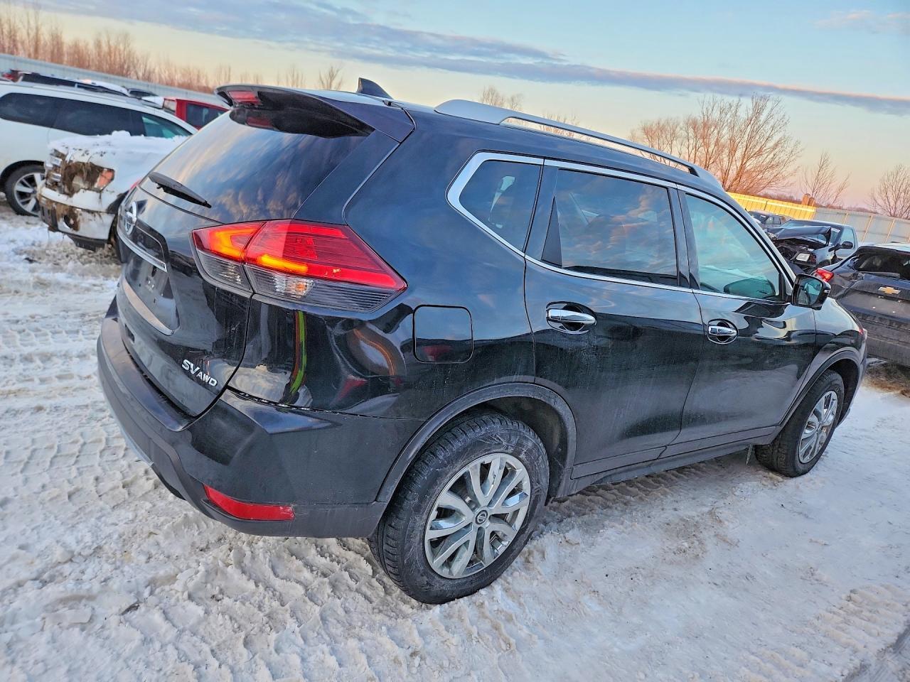 2017 Nissan Rogue S - Фото 3