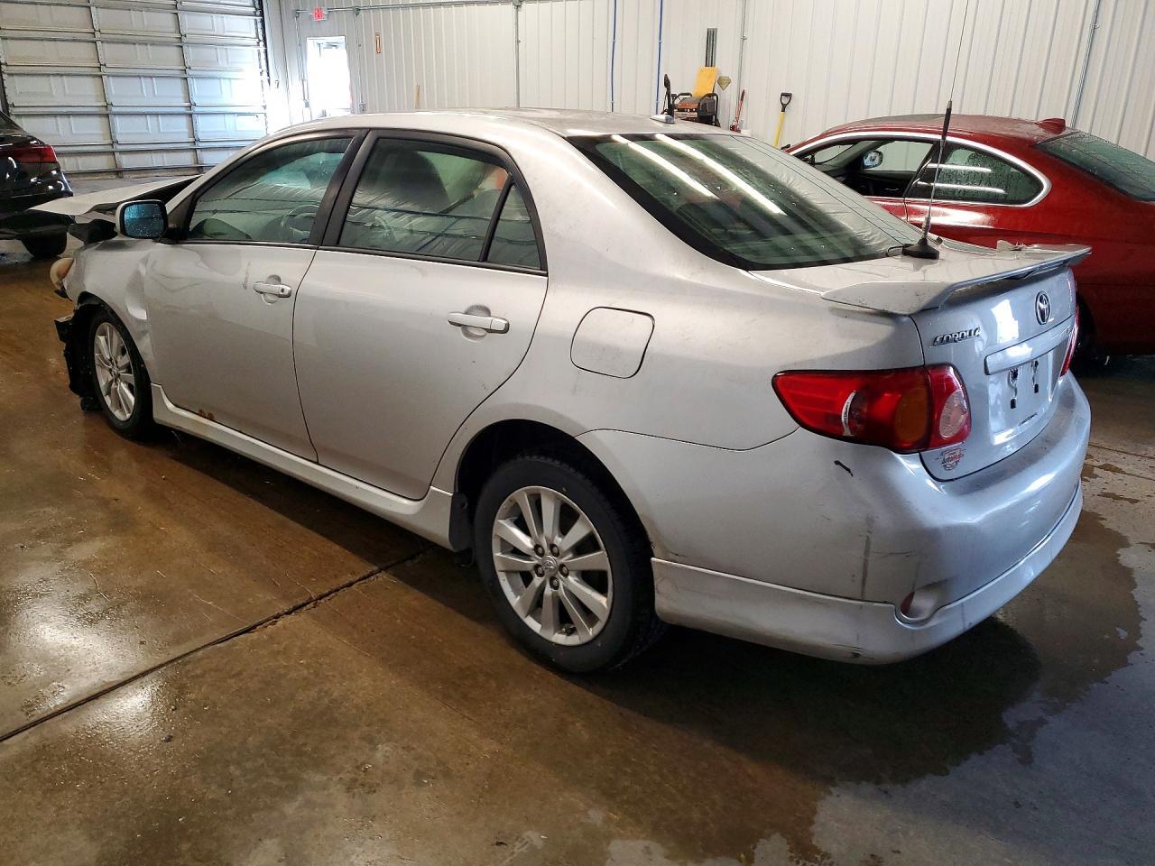 2010 Toyota Corolla - Фото 2