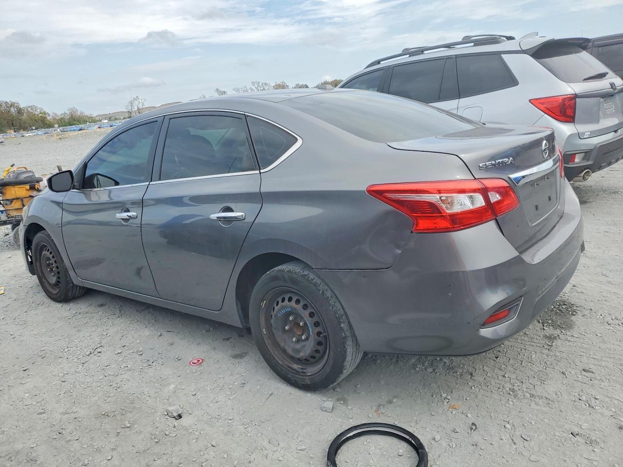 2017 Nissan Sentra Sv - Фото 2