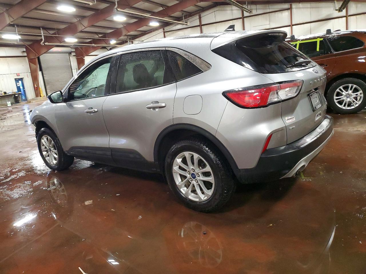 2022 Ford Escape Se - Image 2