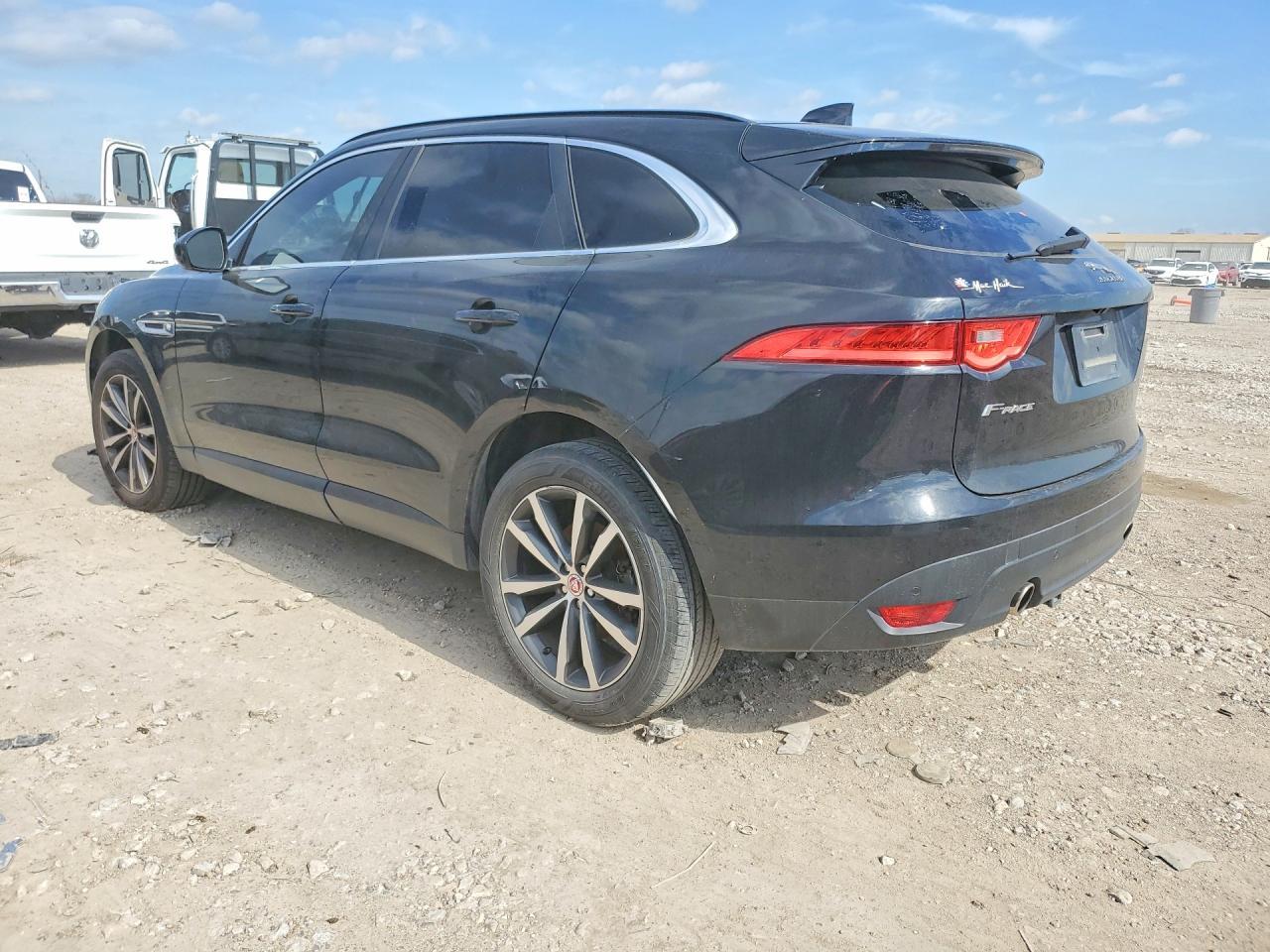 2017 Jaguar F-Pace Prestige - Фото 2