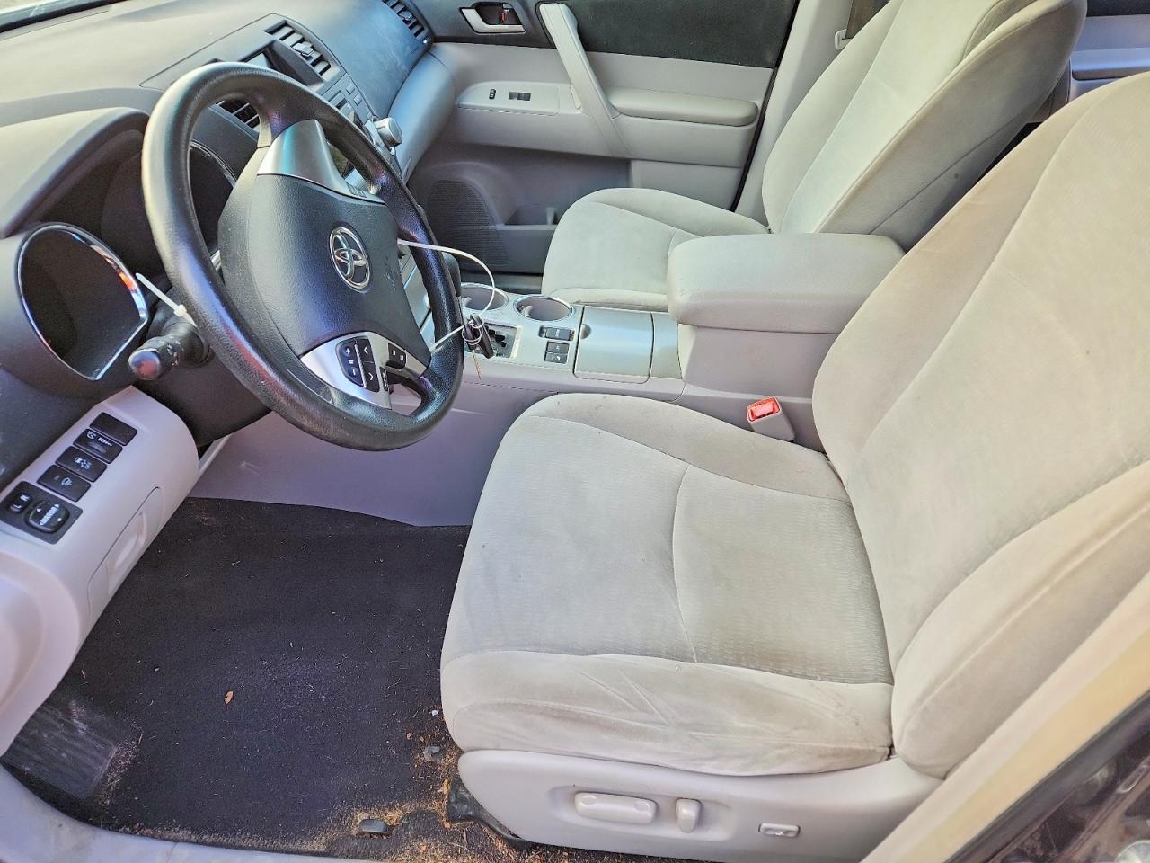 2011 Toyota Highlander Base - Фото 7