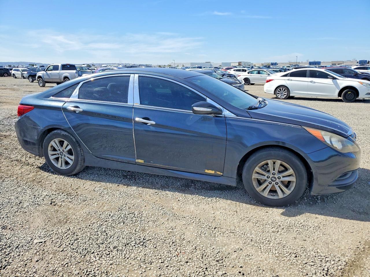 2014 Hyundai Sonata Gls - Image 4