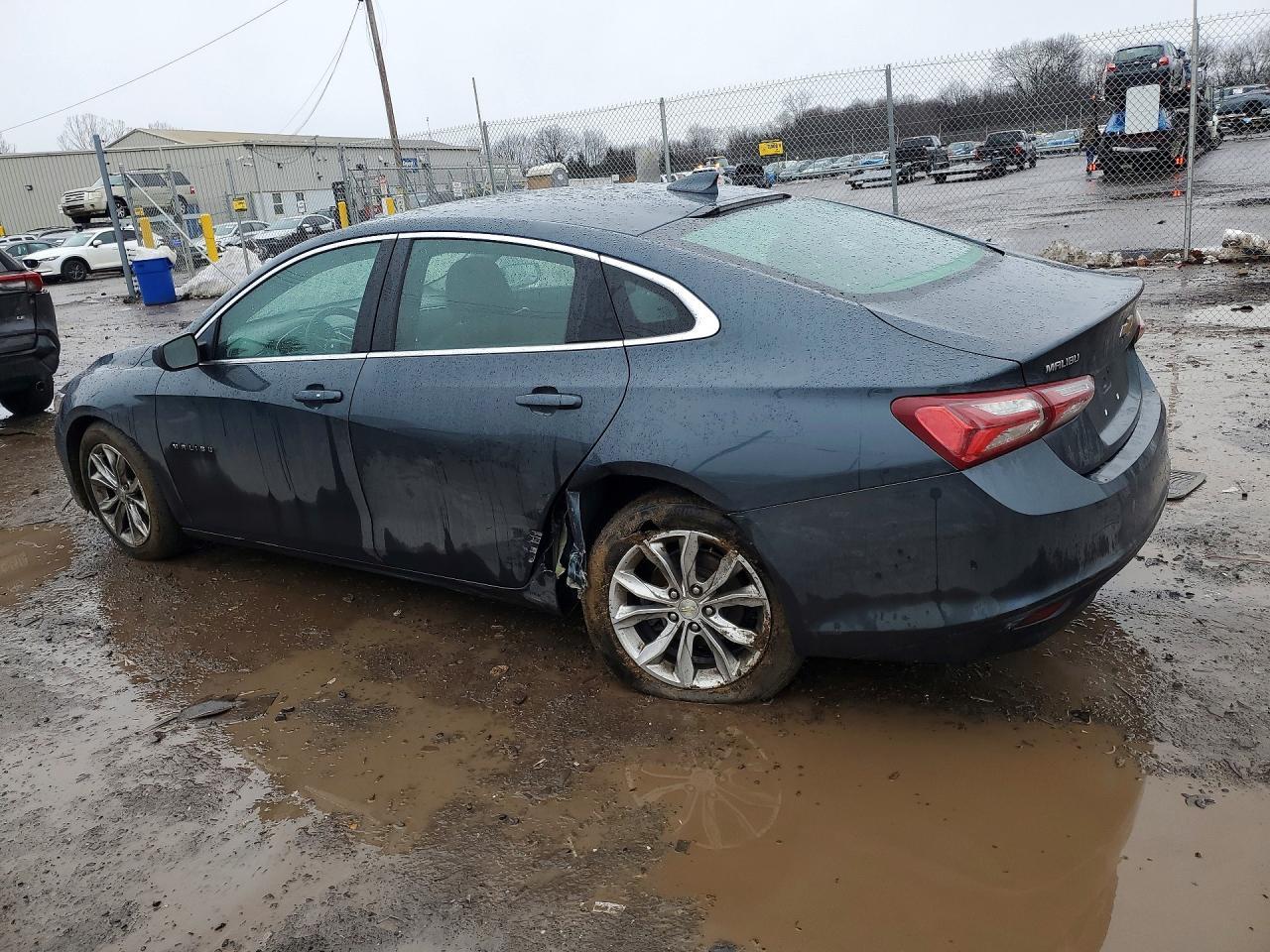 2019 Chevrolet Malibu - Фото 2