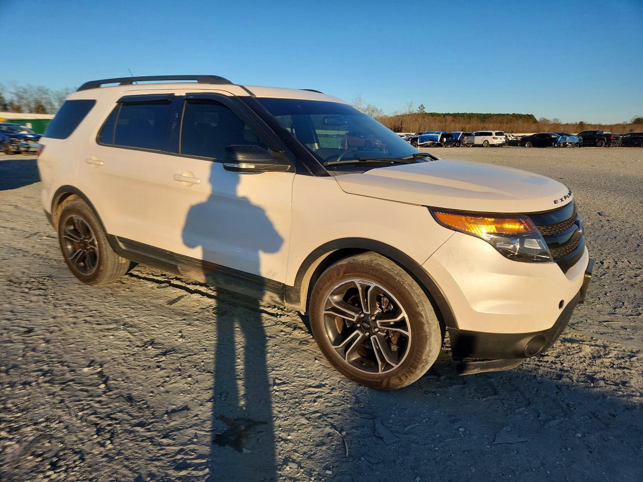 2015 Ford Explorer - Image 4
