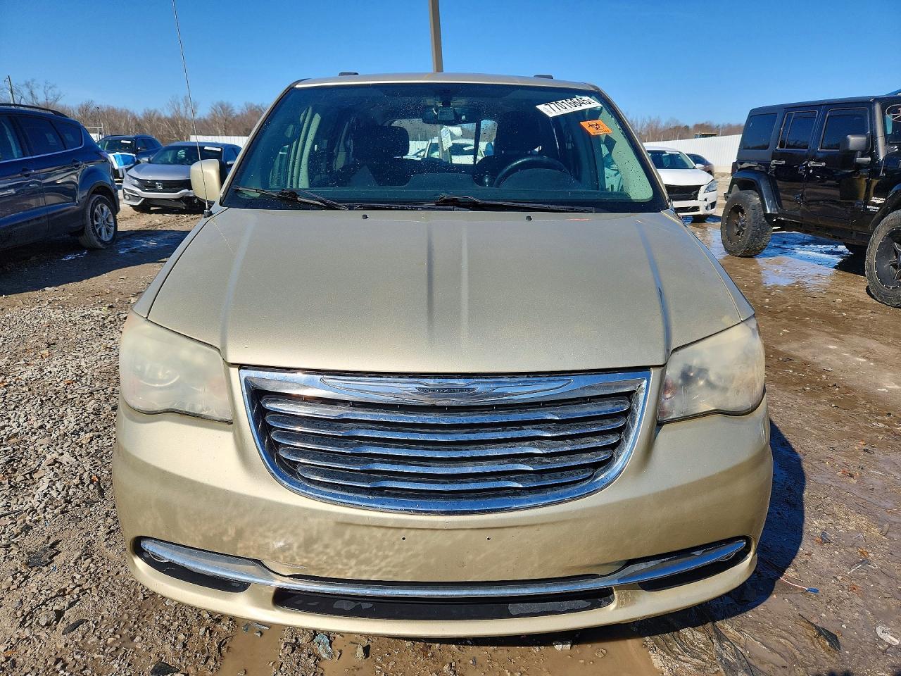 2011 Chrysler Town & Country Touring - Image 5