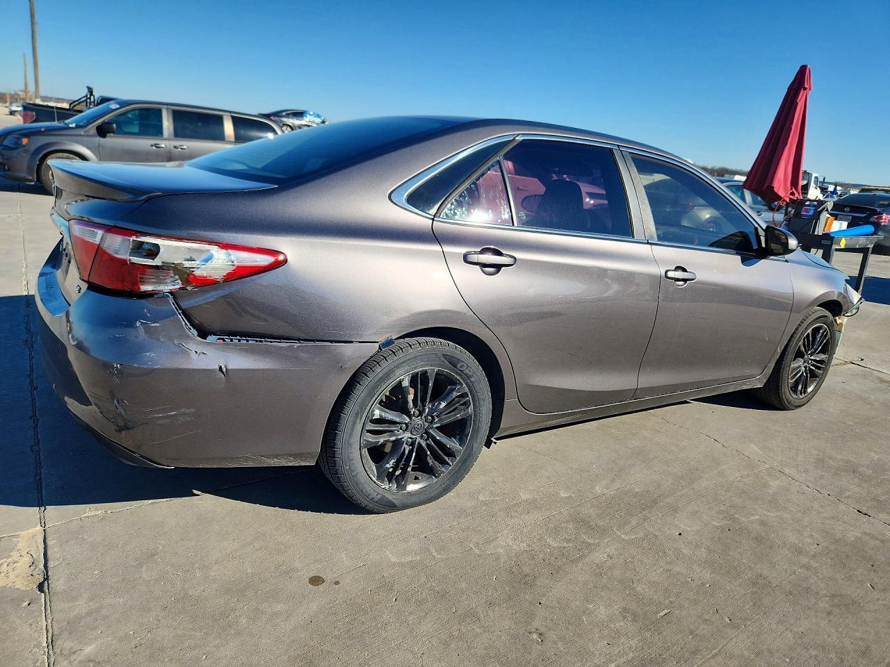 2015 Toyota Camry Se - Фото 3