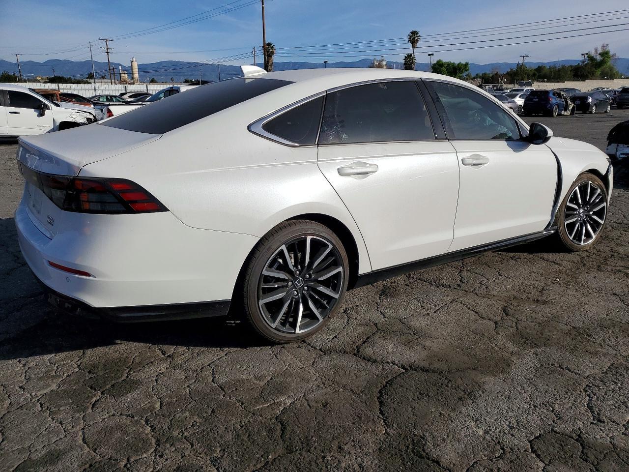 2025 Honda Accord Touring Hybrid - Image 3