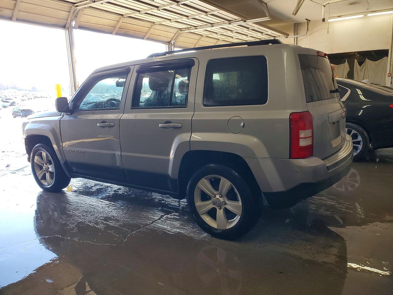 2017 Jeep Patriot Latitude - Фото 2