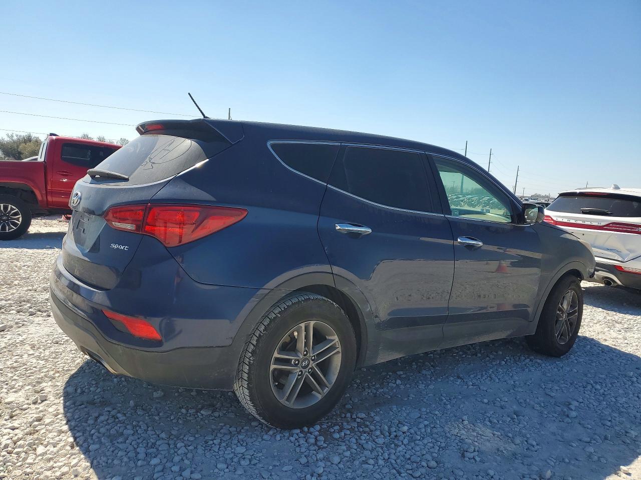2018 Hyundai Santa Fe Sport 2.4L - Image 3