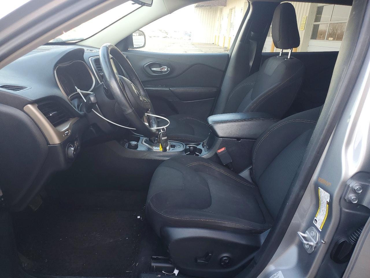 2016 Jeep Cherokee Latitude - Фото 7