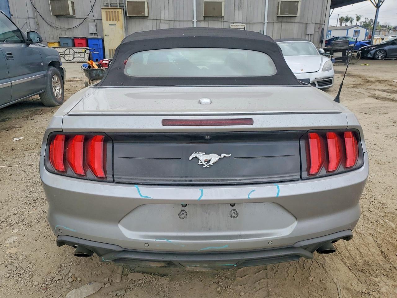 2020 Ford Mustang - Фото 6