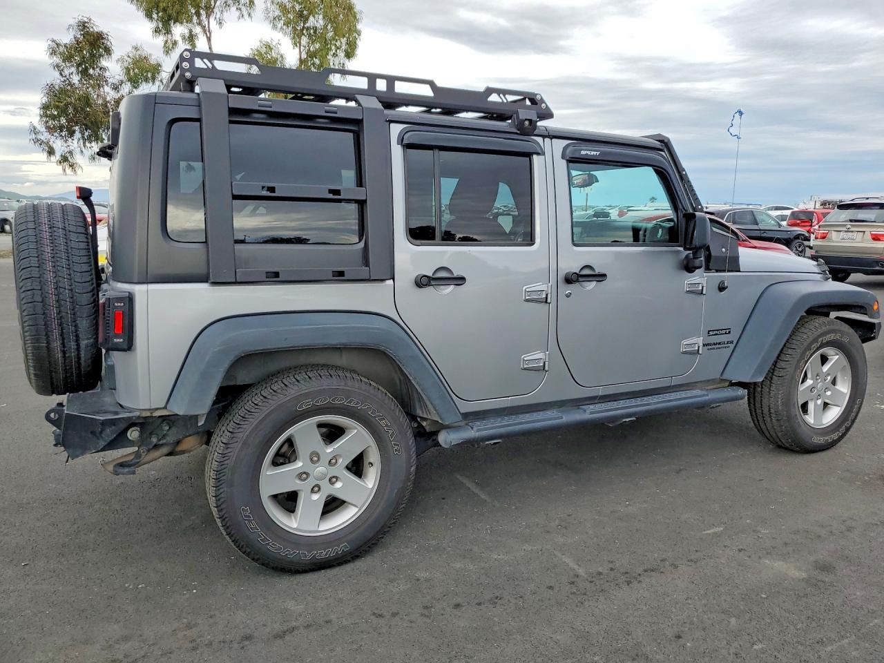 2016 Jeep Wrangler Unlimited Sport - Image 3
