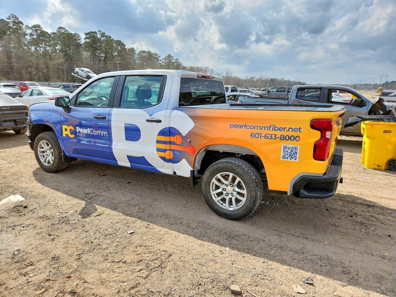 2025 Chevrolet Silverado K1500 - Фото 2