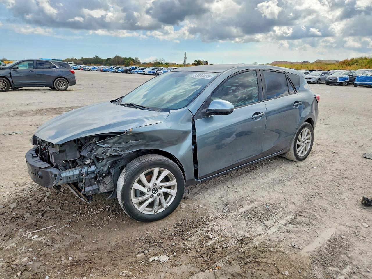 2013 Mazda 3 I