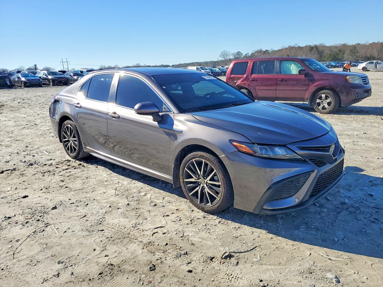 2021 Toyota Camry Se - Фото 4