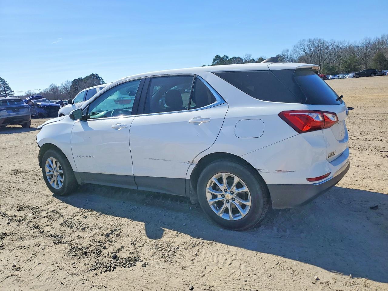 2020 Chevrolet Equinox Lt - Image 2