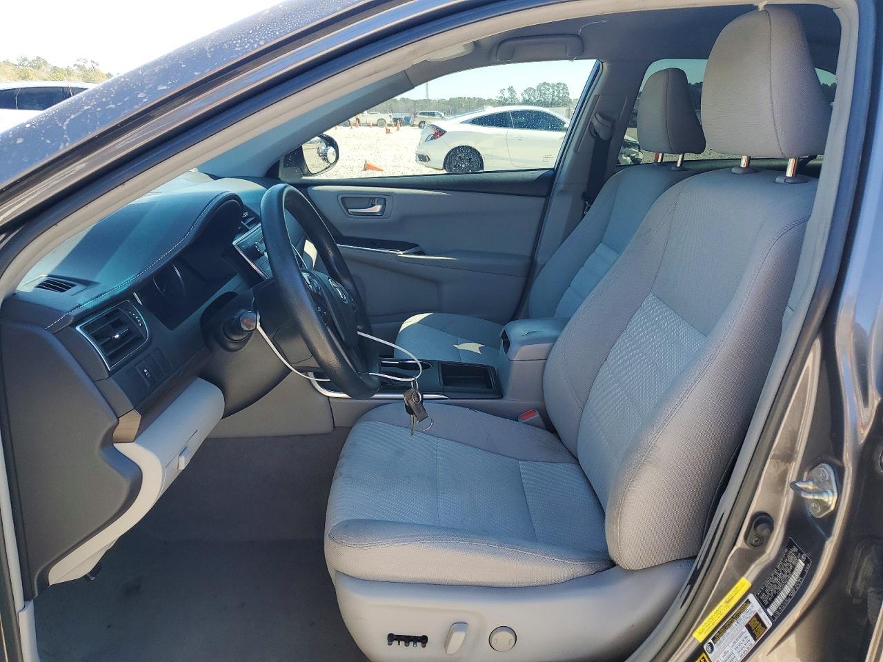 2017 Toyota Camry Le - Image 7