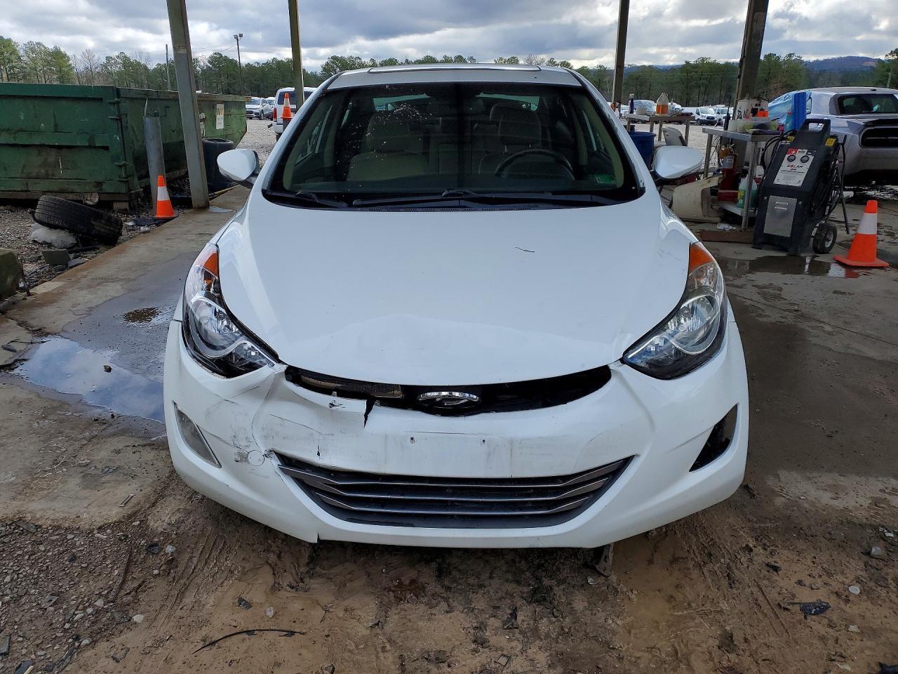 2013 Hyundai Elantra Limited - Image 5