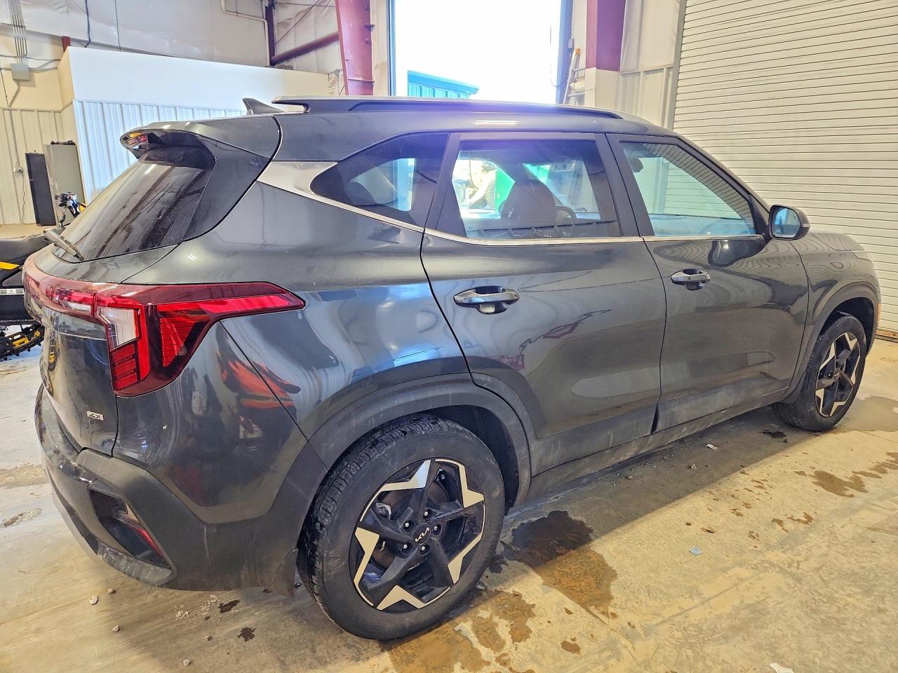 2024 Kia Seltos Ex - Image 3