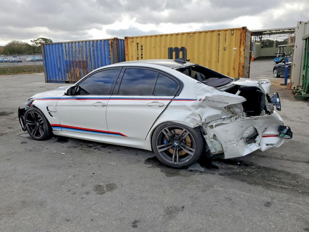 2018 BMW M3 - Фото 2