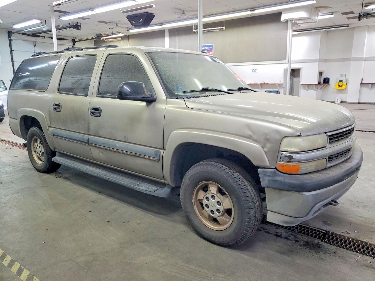 2003 Chevrolet Suburban - Image 4