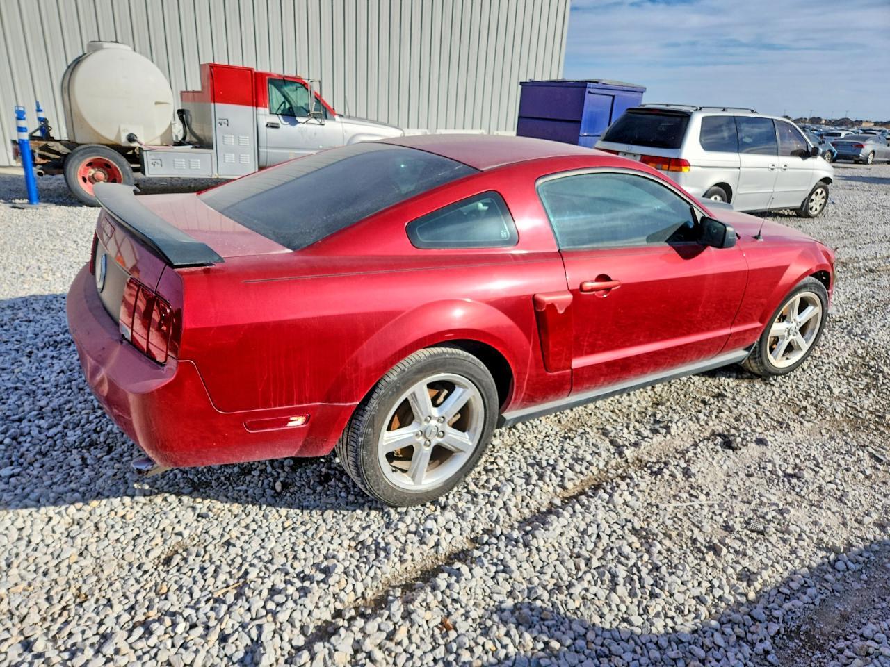 2008 Ford Mustang - Фото 3