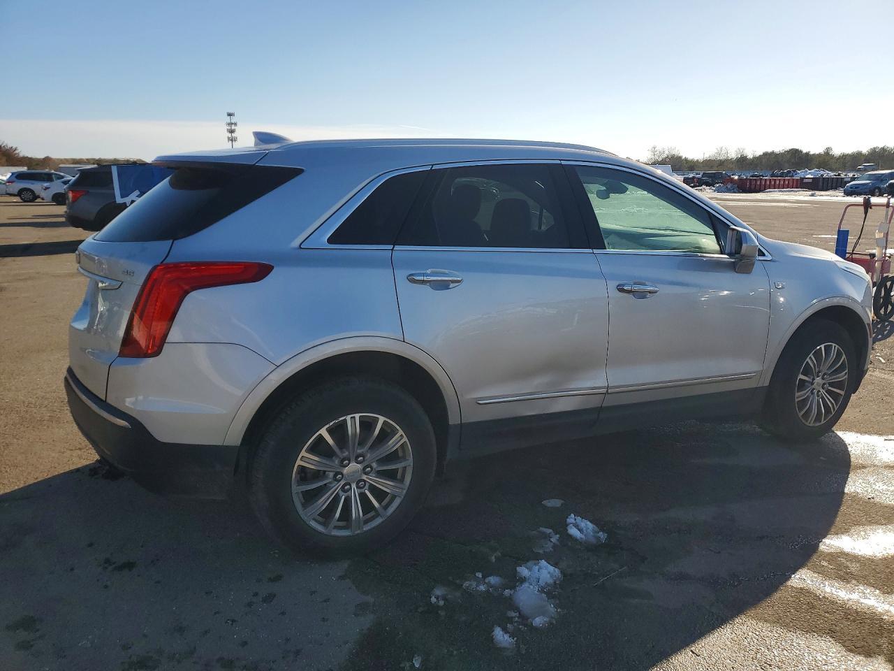 2019 Cadillac Xt5 Luxury - Фото 3