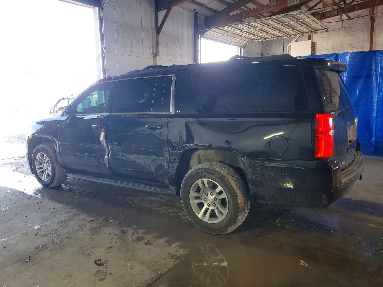 2019 Chevrolet Suburban K1500 Lt - Image 2