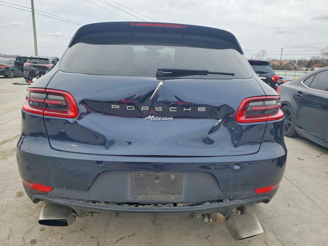 2018 Porsche Macan - Image 6