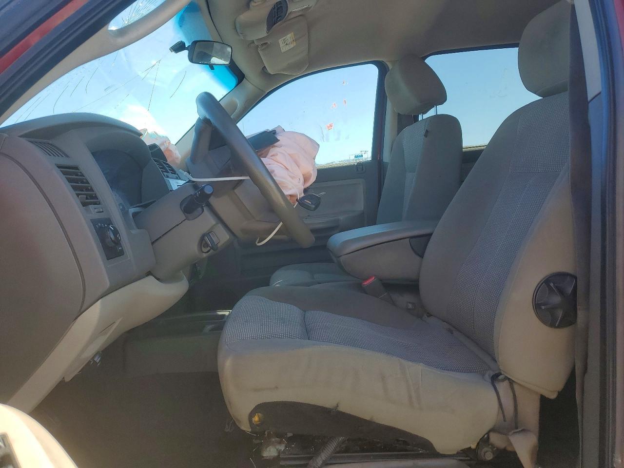 2008 Dodge Dakota Quad Slt - Image 7
