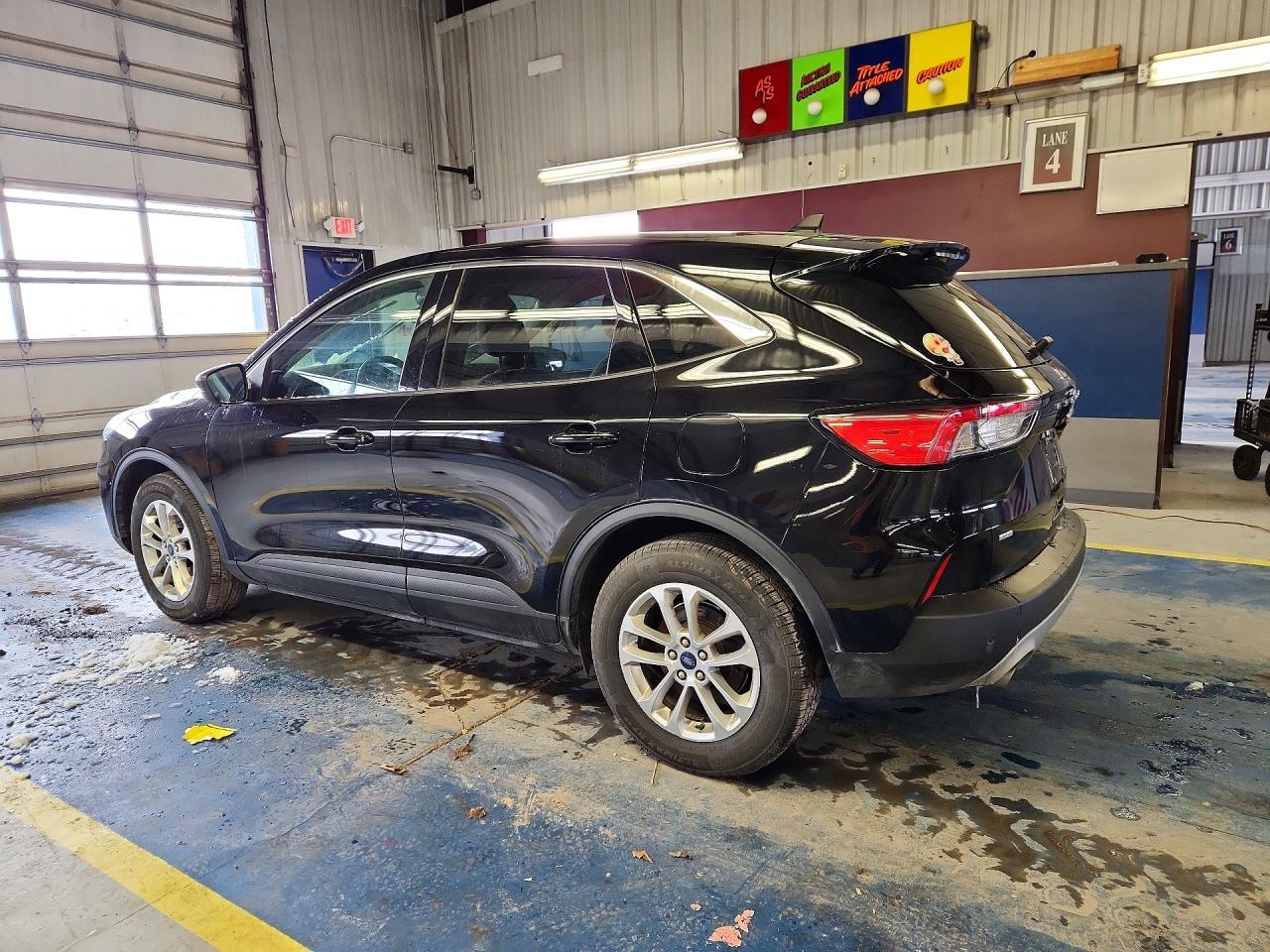 2022 Ford Escape Se - Image 2