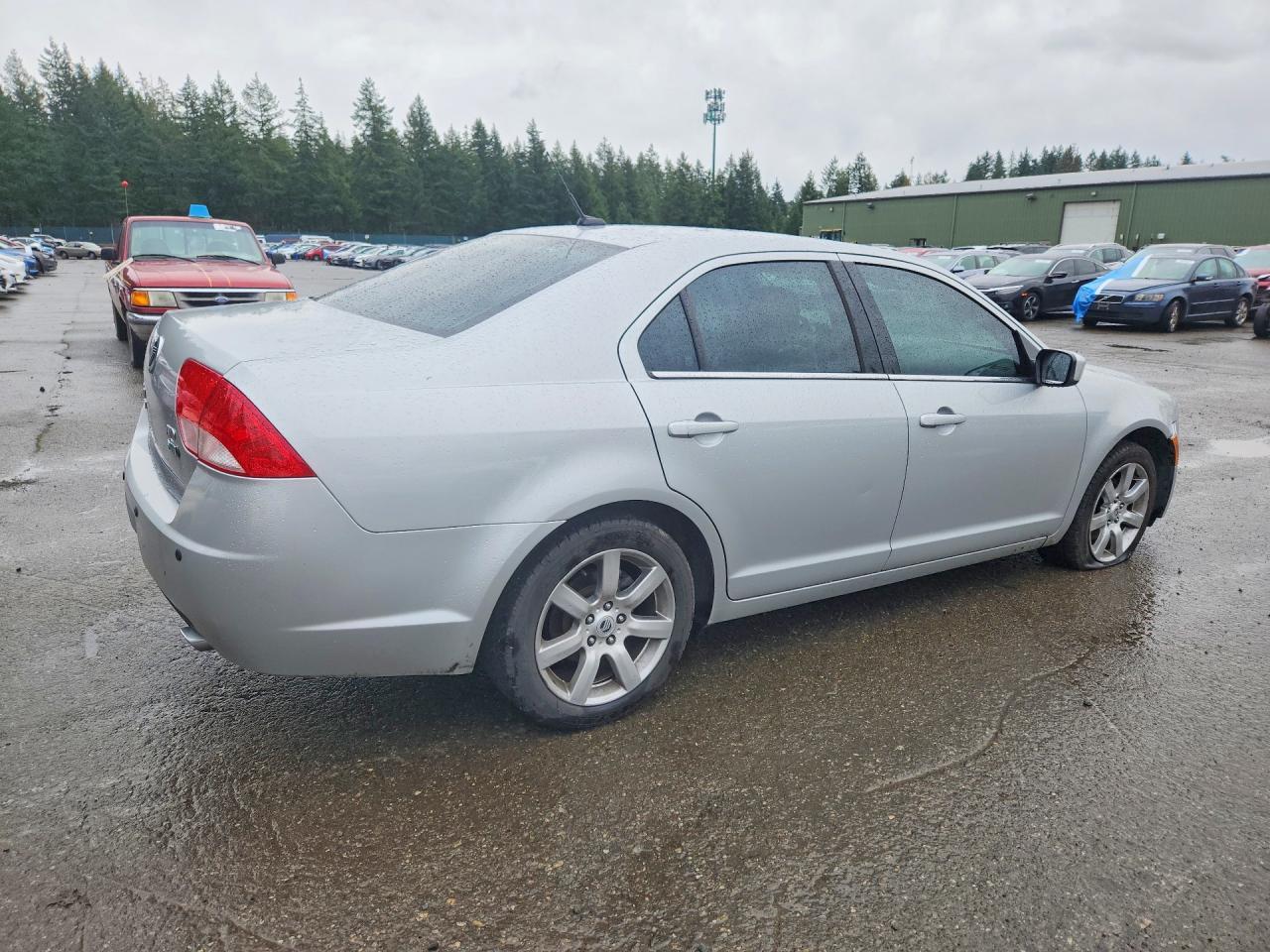2010 Mercury Milan Premier - Image 3
