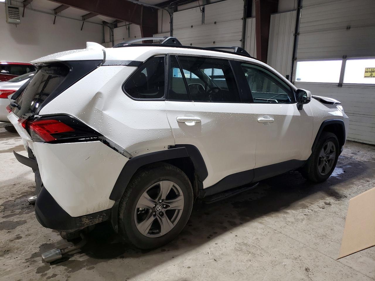 2024 Toyota Rav4 Xle - Image 3