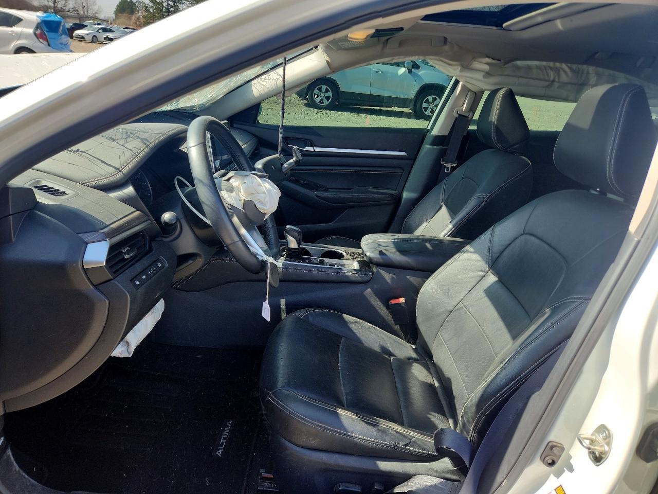 2021 Nissan Altima Platinum - Image 7