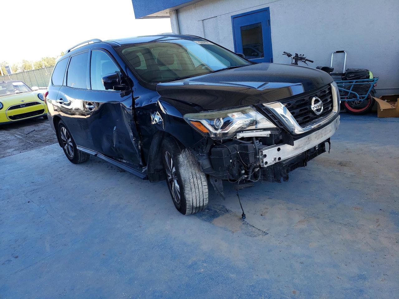 2017 Nissan Pathfinder S - Фото 4