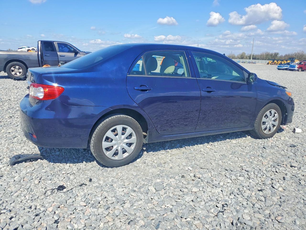 2013 Toyota Corolla Base - Image 3