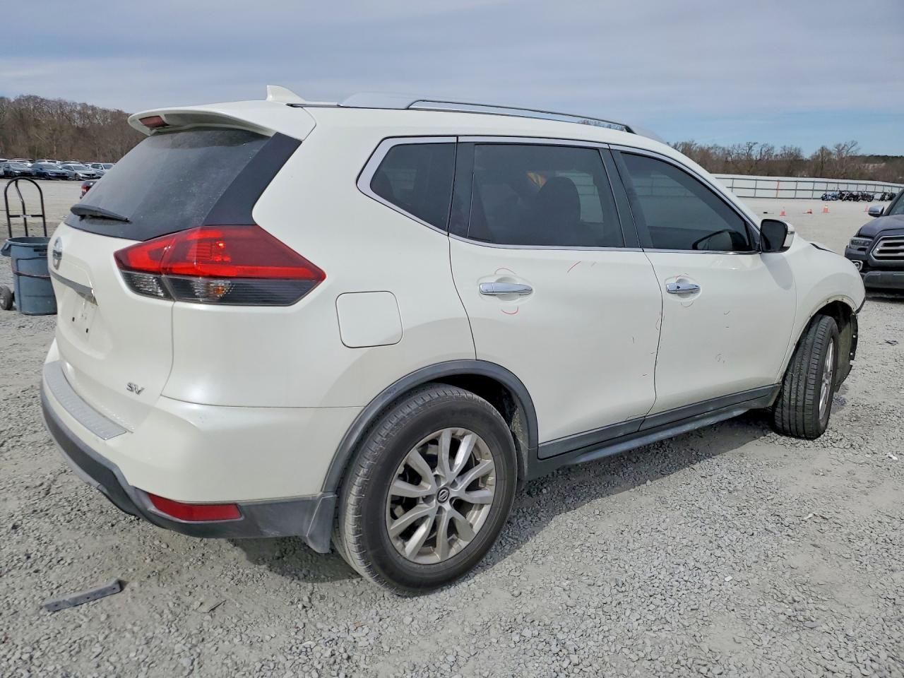 2018 Nissan Rogue S - Фото 3