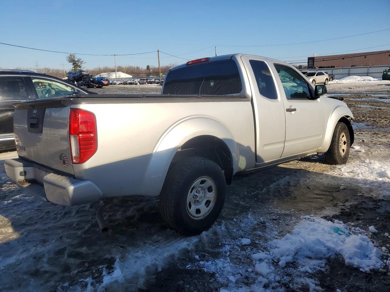 2017 Nissan Frontier S - Image 3