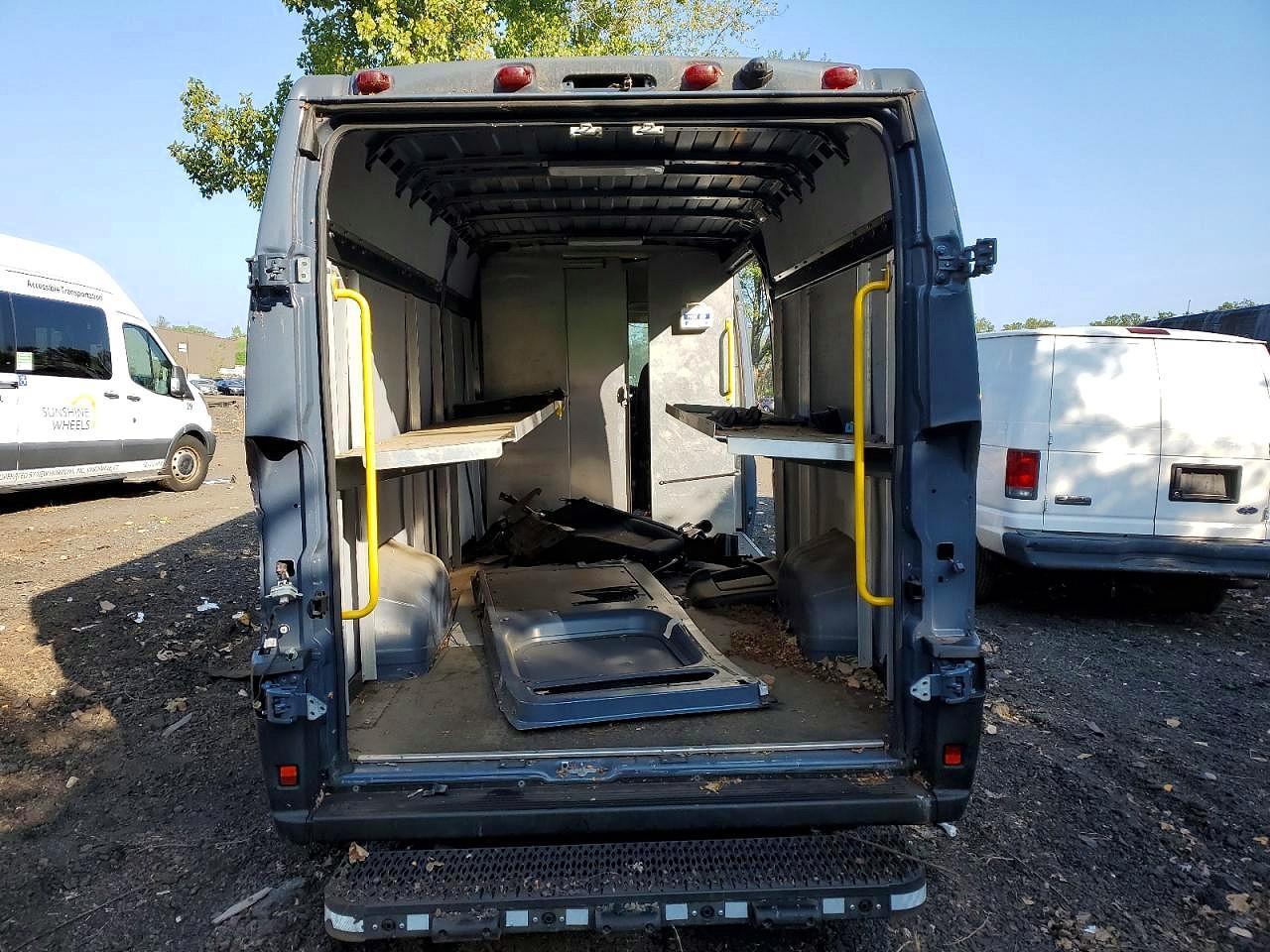 2021 Ram Promaster 3500 Delivery Van - Фото 6