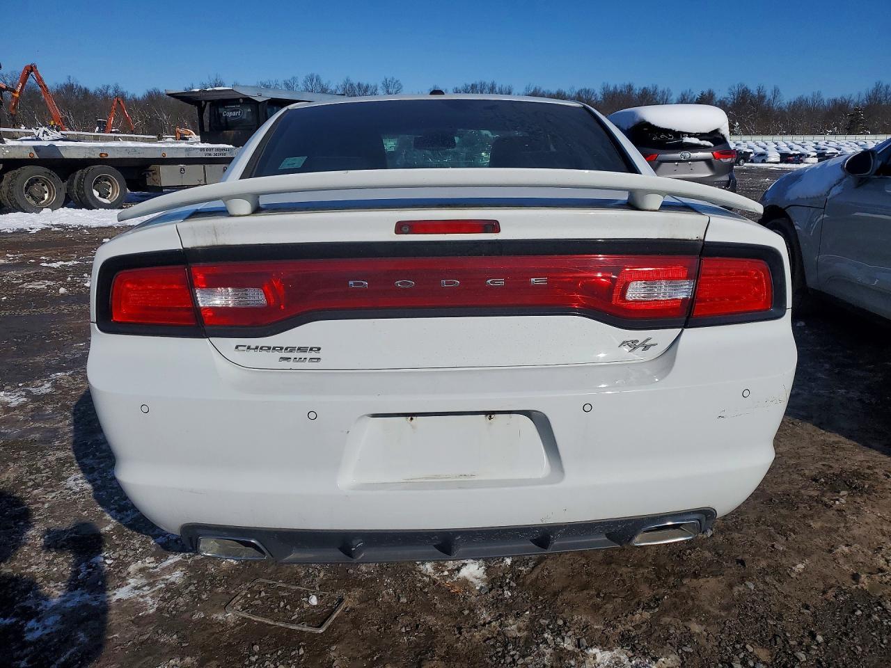 2014 Dodge Charger R - Image 6