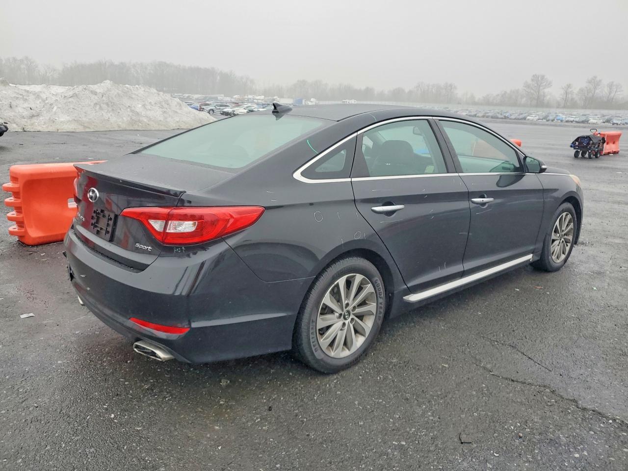 2015 Hyundai Sonata Sport - Фото 3