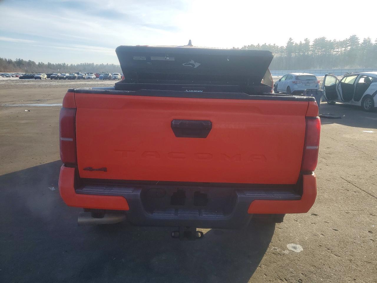 2024 Toyota Tacoma Double Cab - Image 6